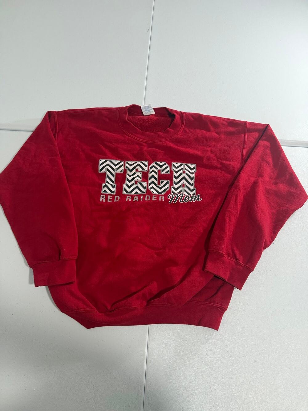 Texas Tech Red Raider Mom Crewneck Sweatshirt Womens Size M Red